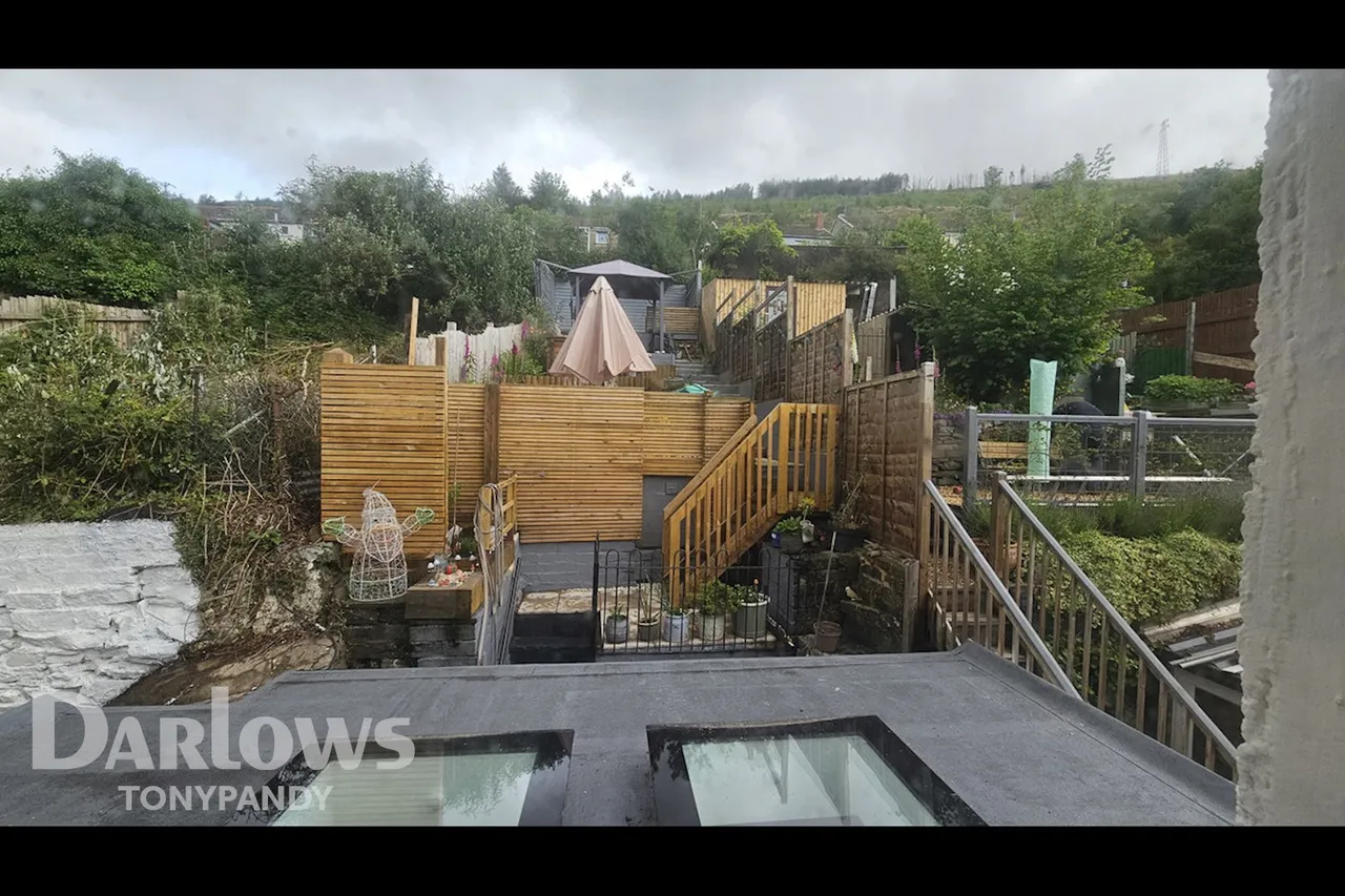 Long Row, Blaenllechau, CF43, photo 14