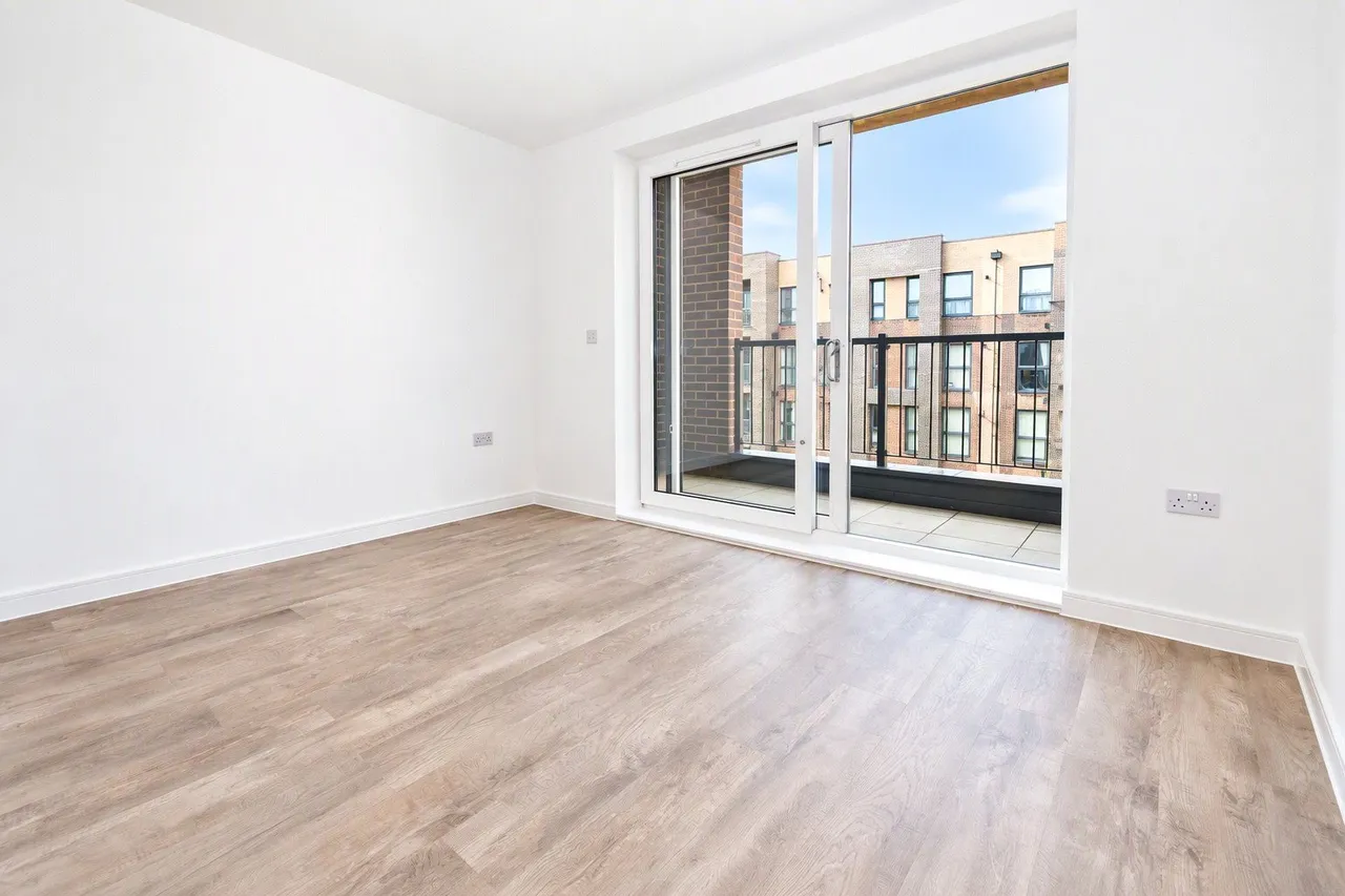 Moorfield Place, Farnborough, GU14, photo 8