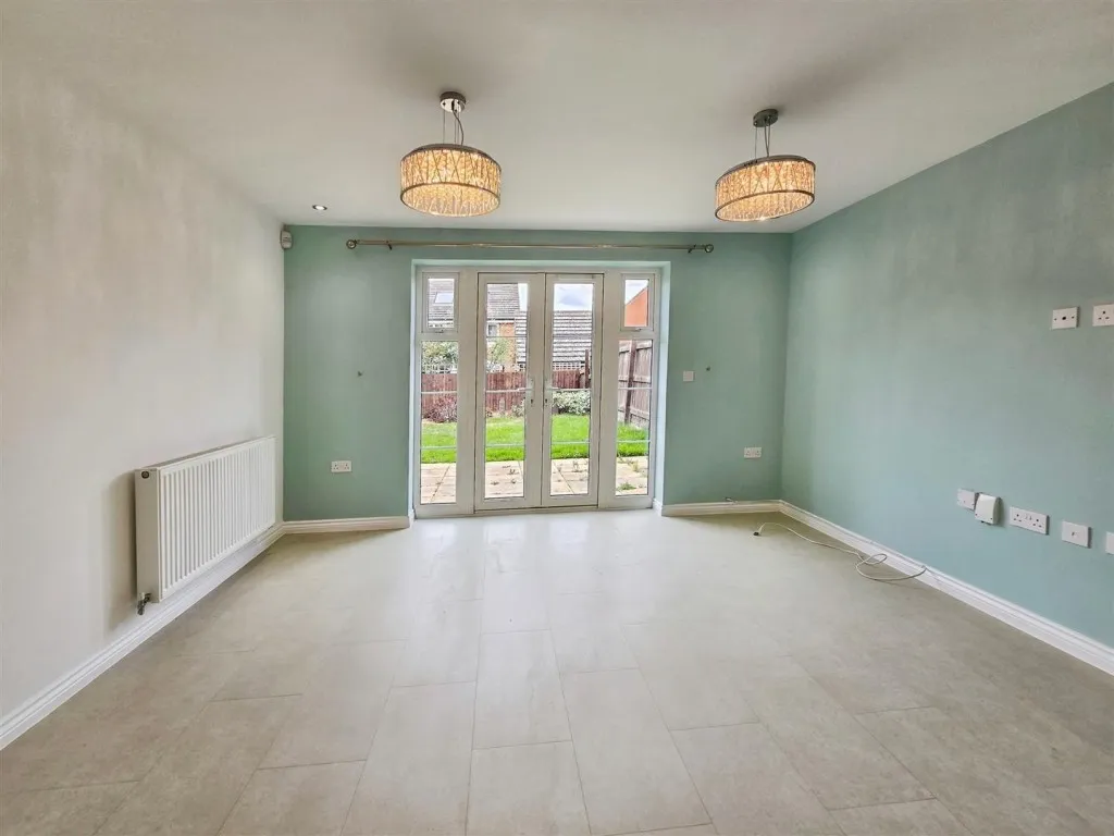 Chelveston Road, Raunds, Wellingborough, photo 5