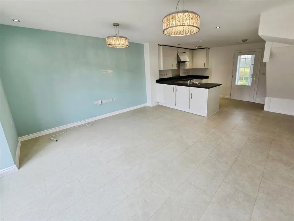 Chelveston Road, Raunds, Wellingborough, photo 3
