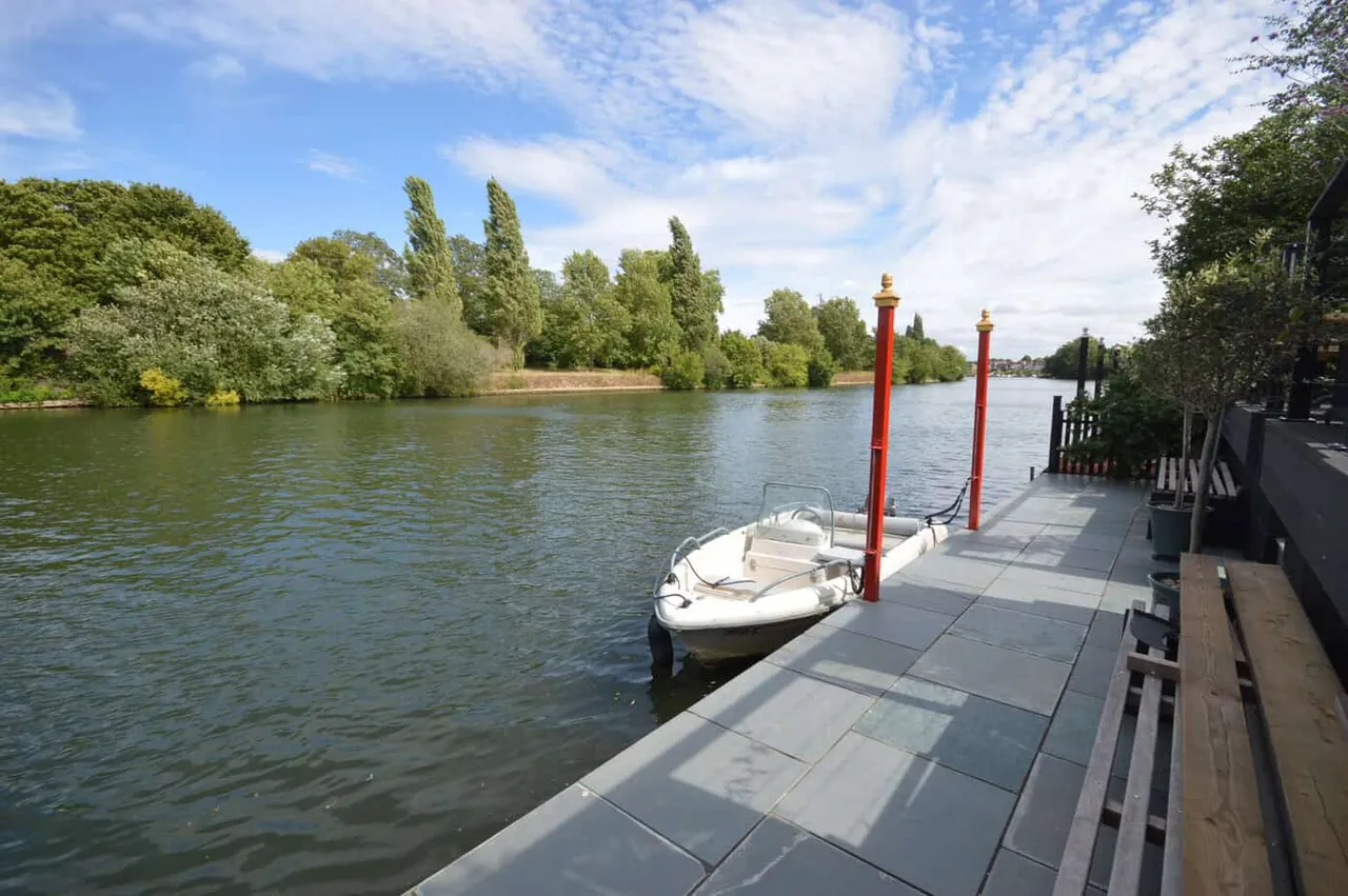 The Island, Thames Ditton, KT7, photo 12