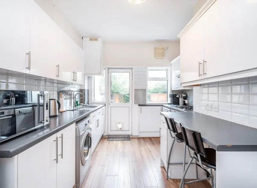 Drayton Gardens, West Ealing, W13, photo 3
