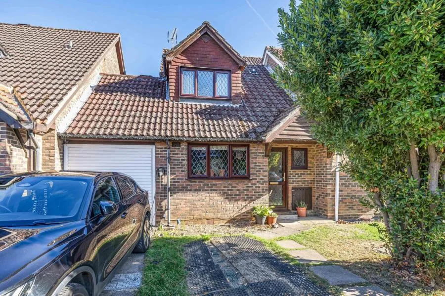 3 bed house for sale, Pettys Brook Road, Chineham, RG24