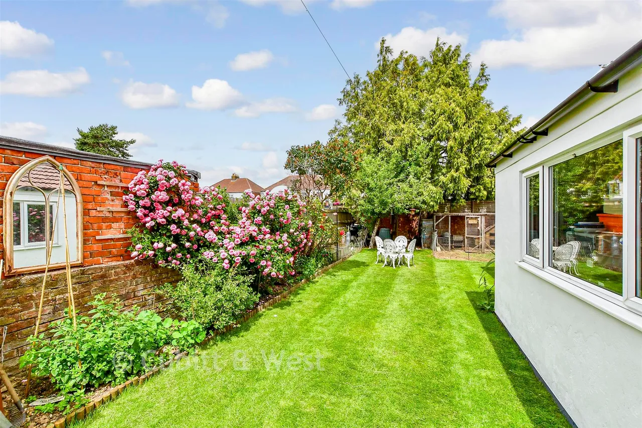Stubbington Avenue, Portsmouth, PO2, photo 13