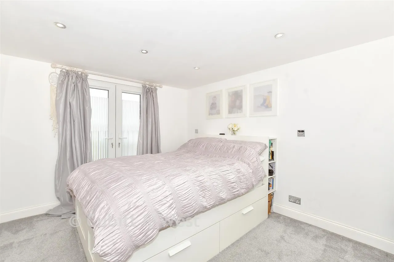 Stubbington Avenue, Portsmouth, PO2, photo 11