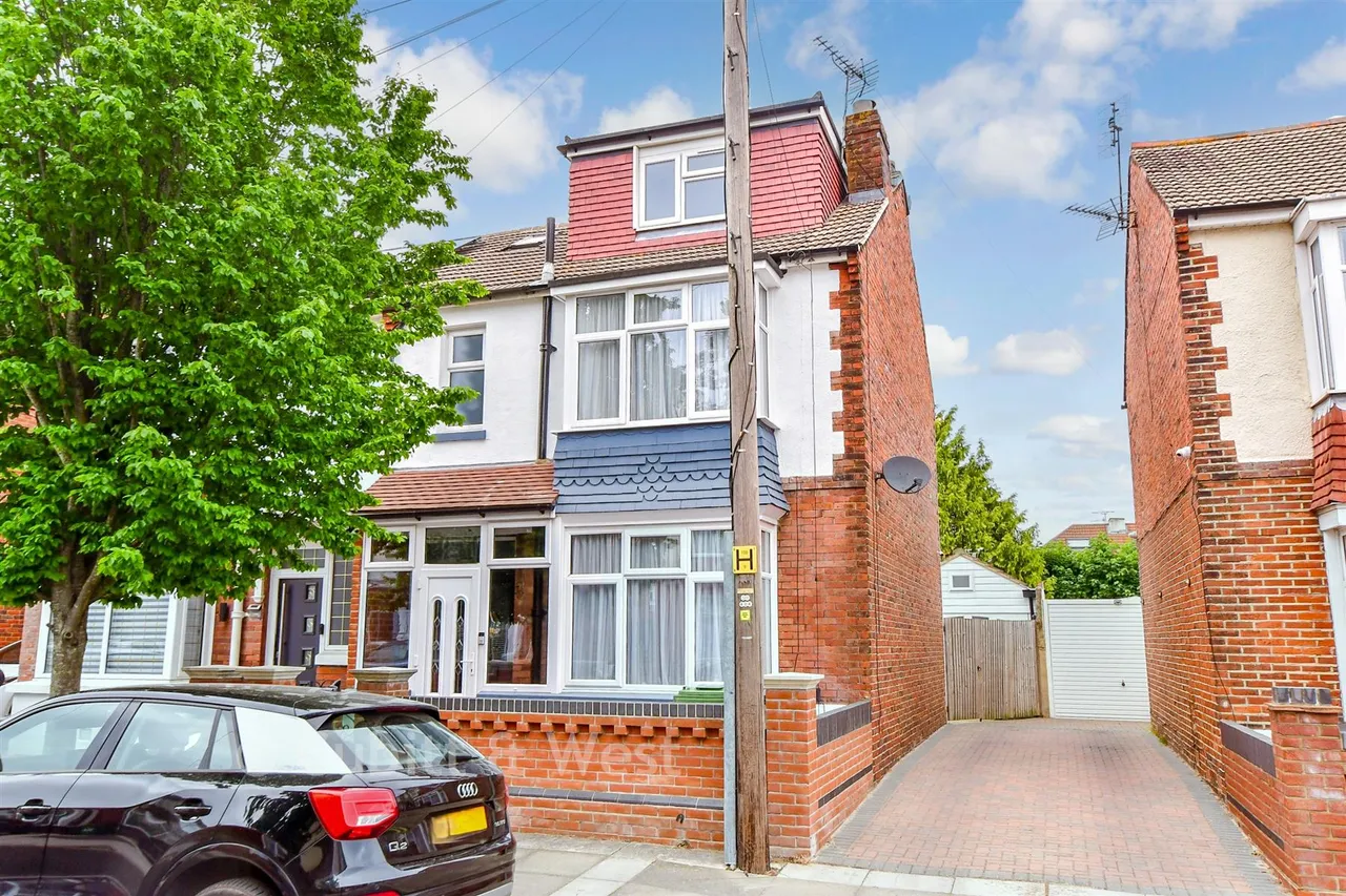 5 bed house for sale, Stubbington Avenue, Portsmouth, PO2