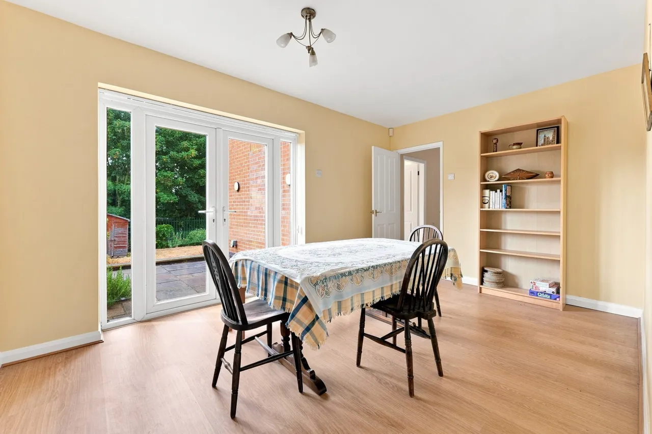 Fernwood Drive, Radcliffe-on-Trent, NG12, photo 11