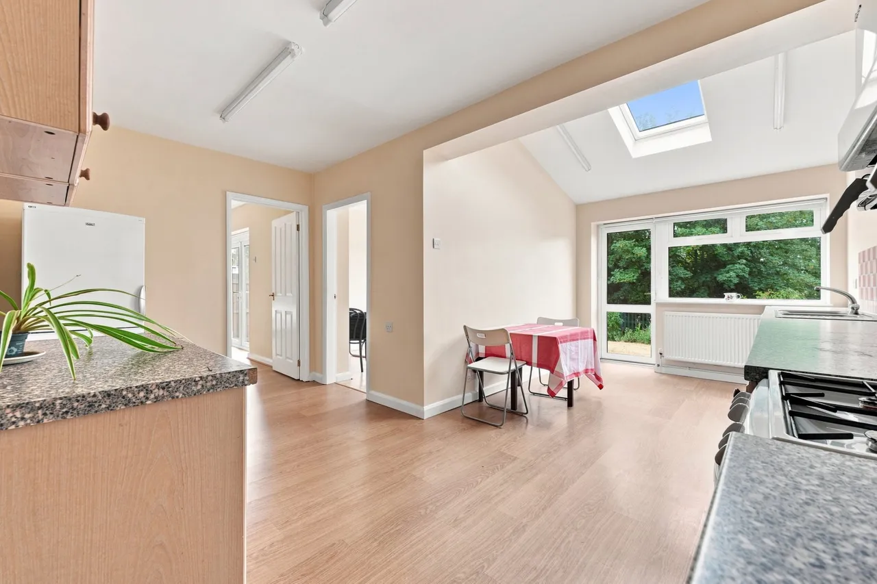 Fernwood Drive, Radcliffe-on-Trent, NG12, photo 2