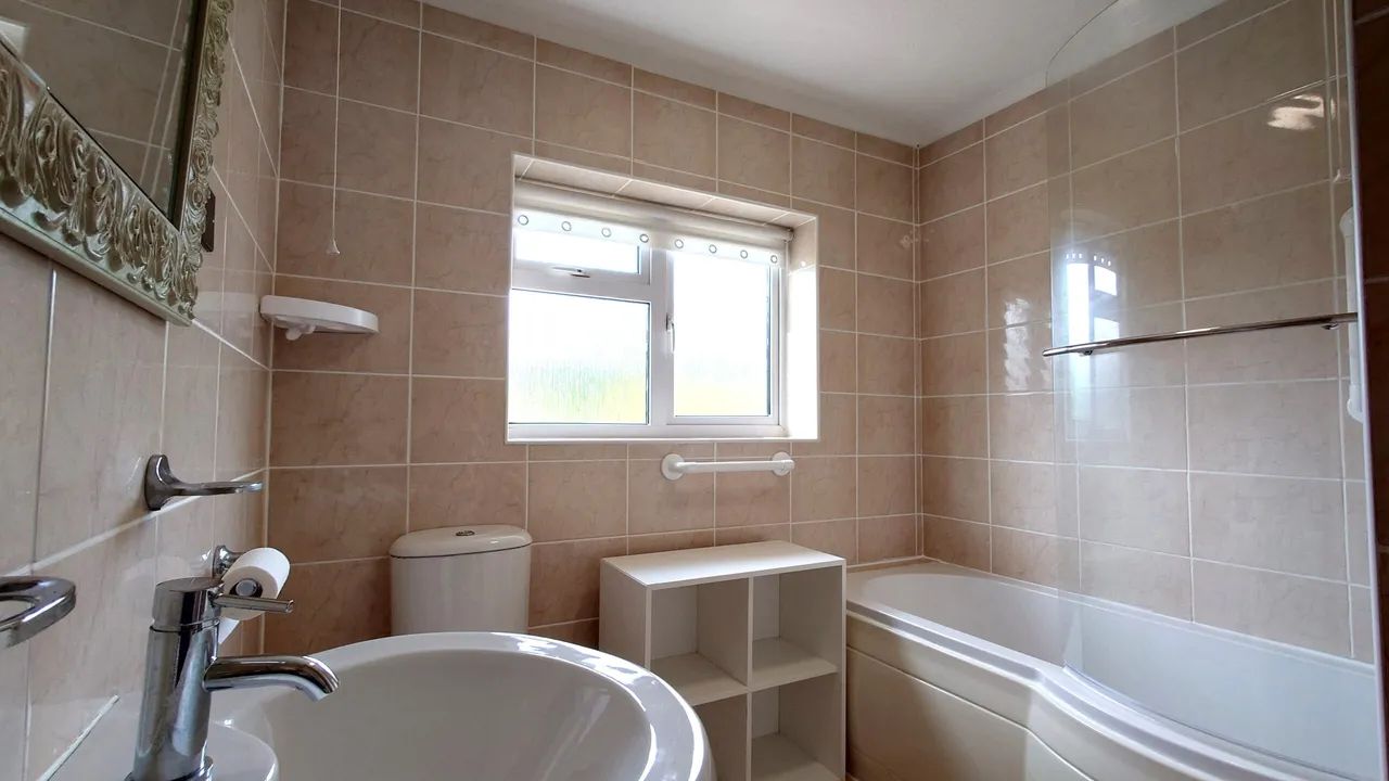 Bury St Edmunds, IP33, photo 9