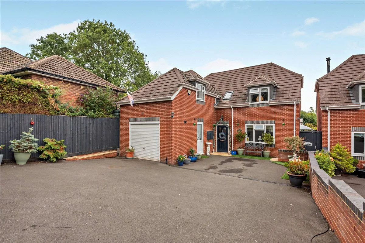 4 bed house for sale, Edwards Hill, Lambourn, RG17