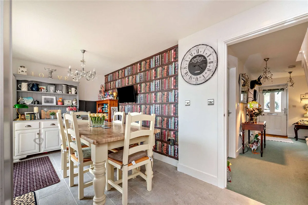 Edwards Hill, Lambourn, RG17, photo 8