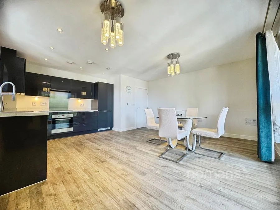 Hurst Avenue, Blackwater, GU17, photo 5
