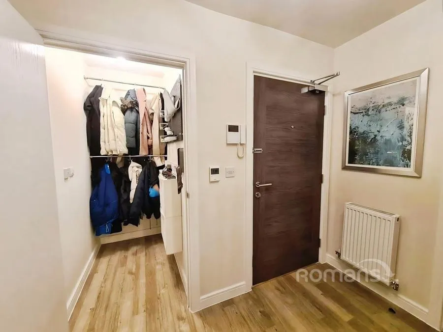 Hurst Avenue, Blackwater, GU17, photo 15