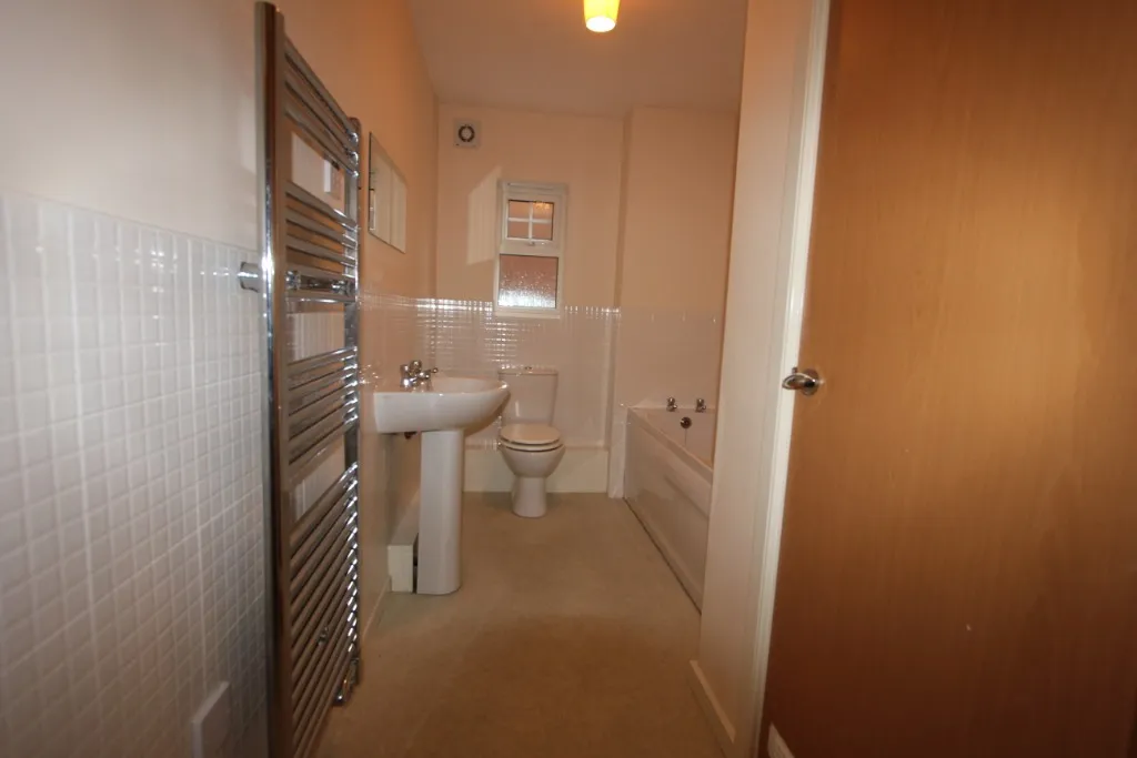 Hardy Close, Dukinfield, SK16, photo 5