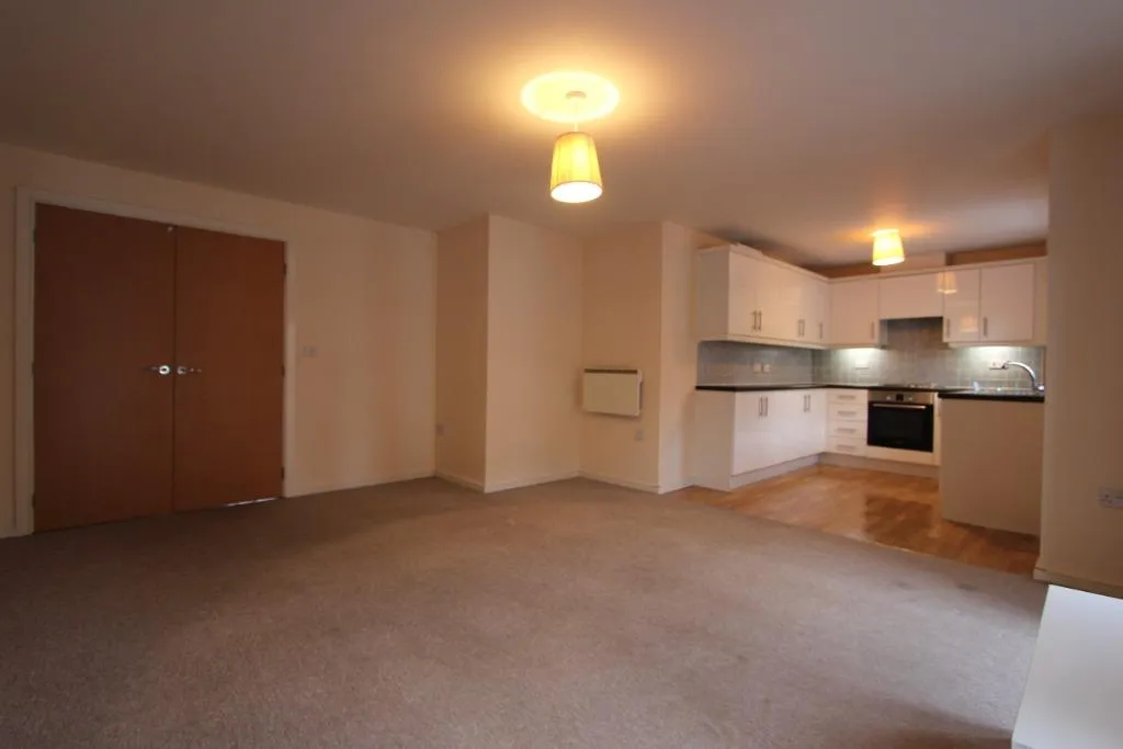 Hardy Close, Dukinfield, SK16, photo 8