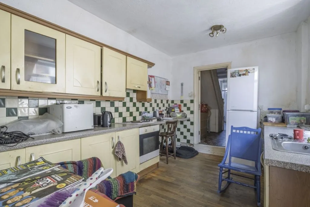 County Road, Swindon, SN1, photo 13