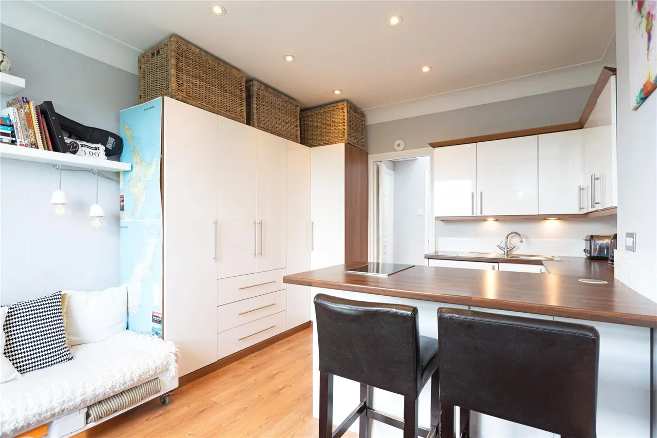 Bronwen Court, Grove End Road, St John's Wood, London, NW8, photo 8
