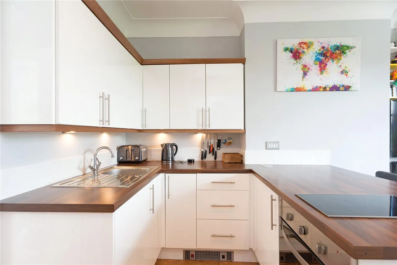 Bronwen Court, Grove End Road, St John's Wood, London, NW8, photo 10