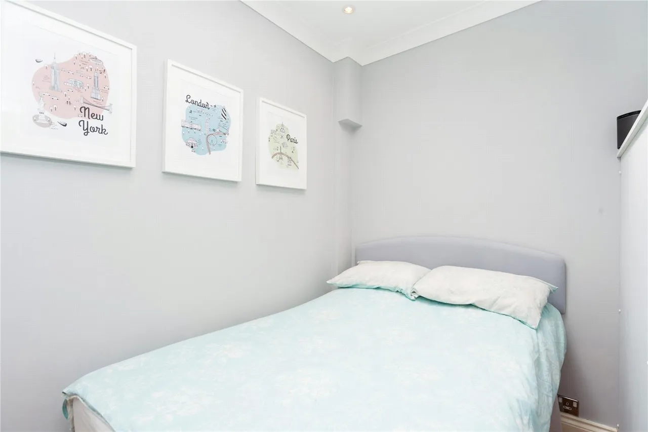 Bronwen Court, Grove End Road, St John's Wood, London, NW8, photo 4