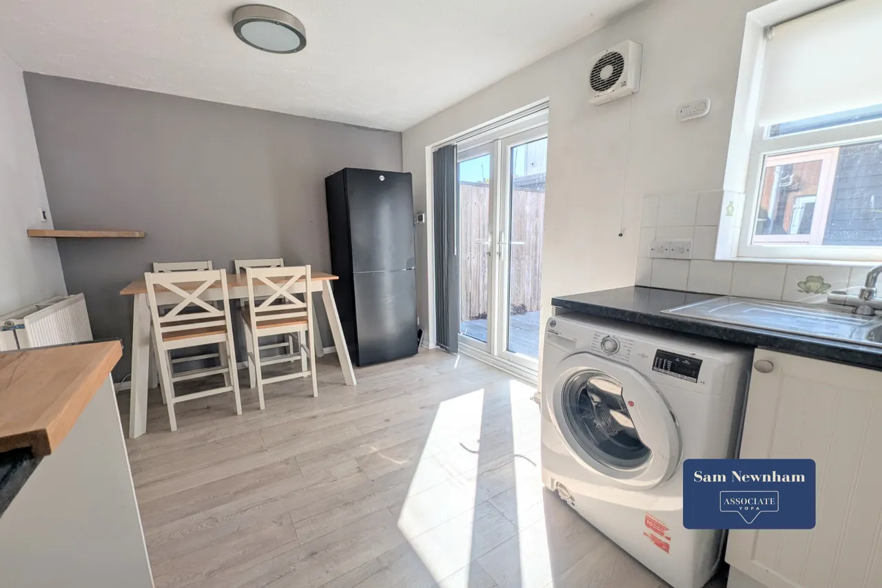 Marina Close, East Cowes, PO32, photo 4