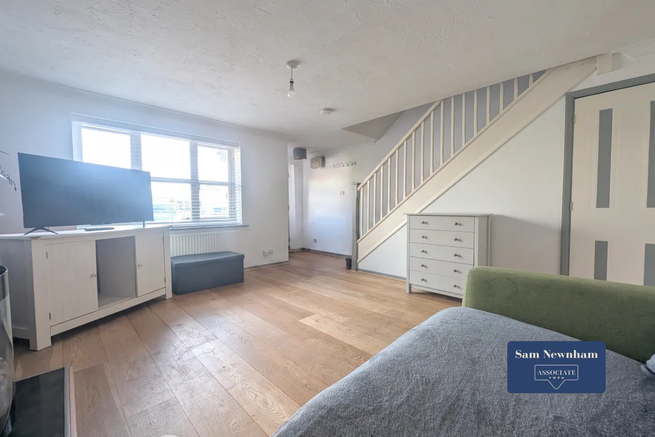 Marina Close, East Cowes, PO32, photo 6