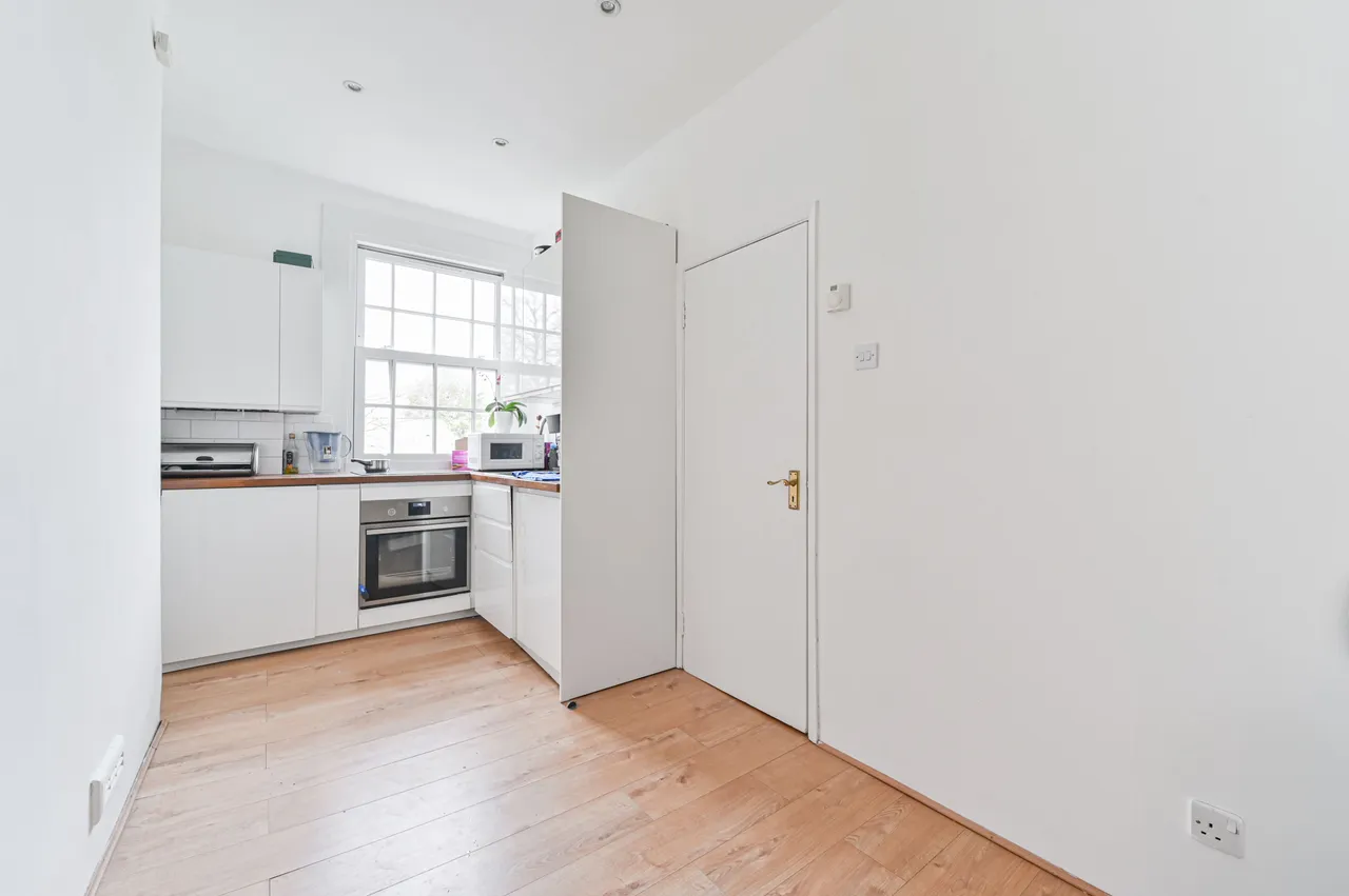 Flat 3, 31 Canning Road, Croydon, photo 2