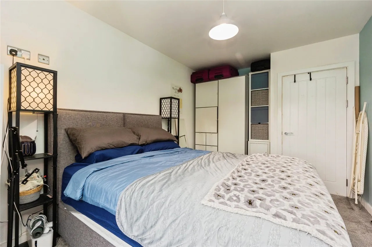 Cross Street, Sale, M33, photo 15