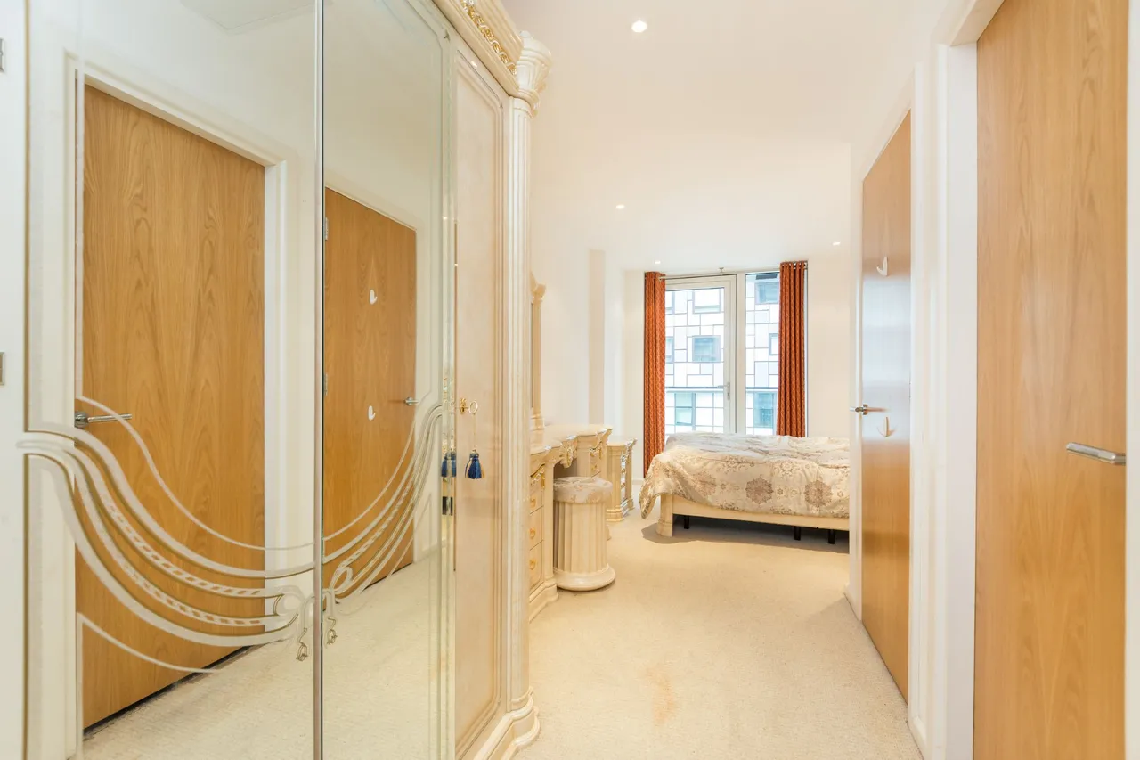 Millharbour, London, E14, photo 6