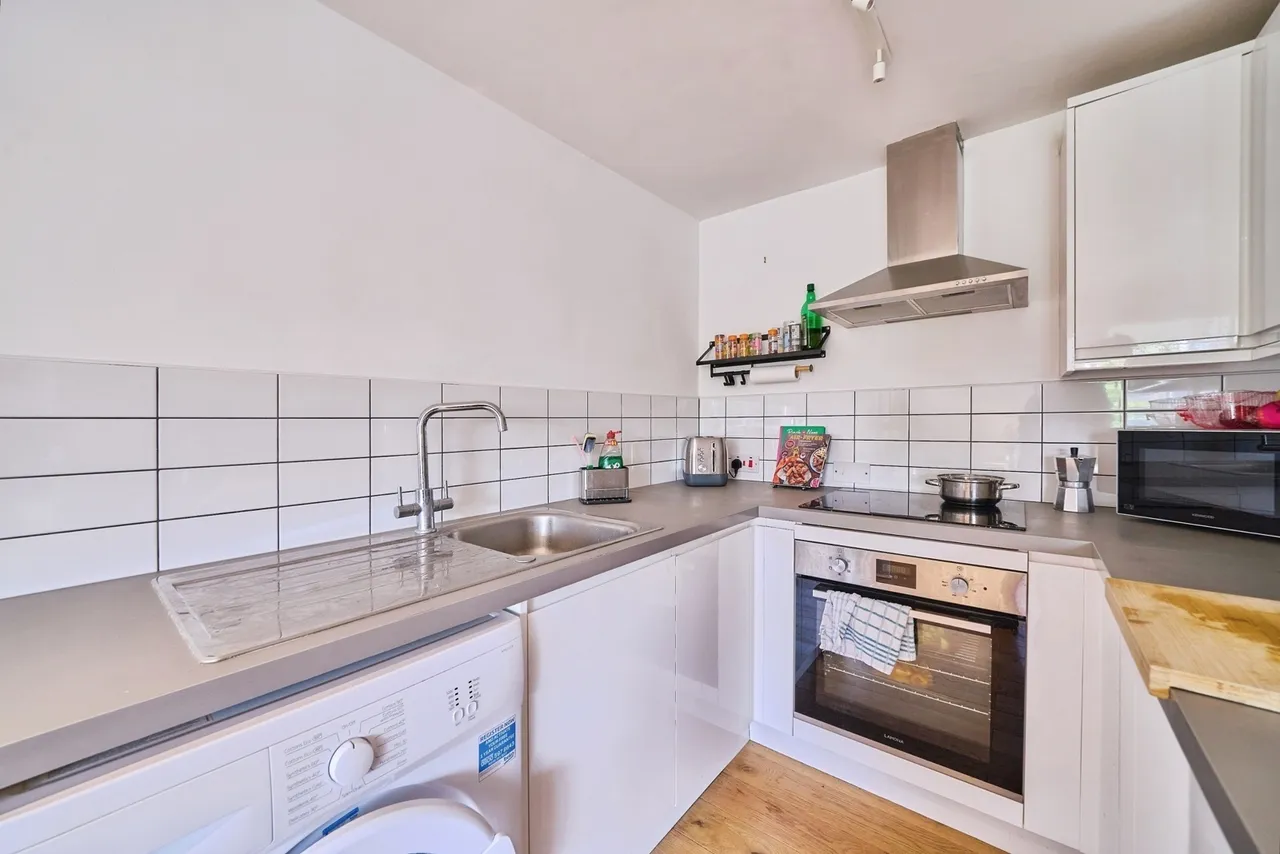Forest Road, London, E11, photo 13