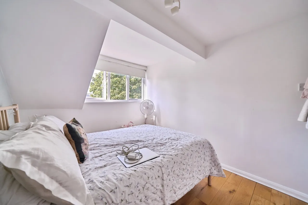 Forest Road, London, E11, photo 12