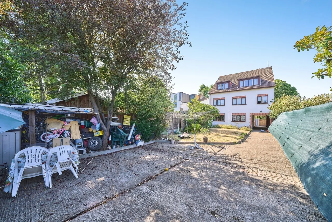 Forest Road, London, E11, photo 18