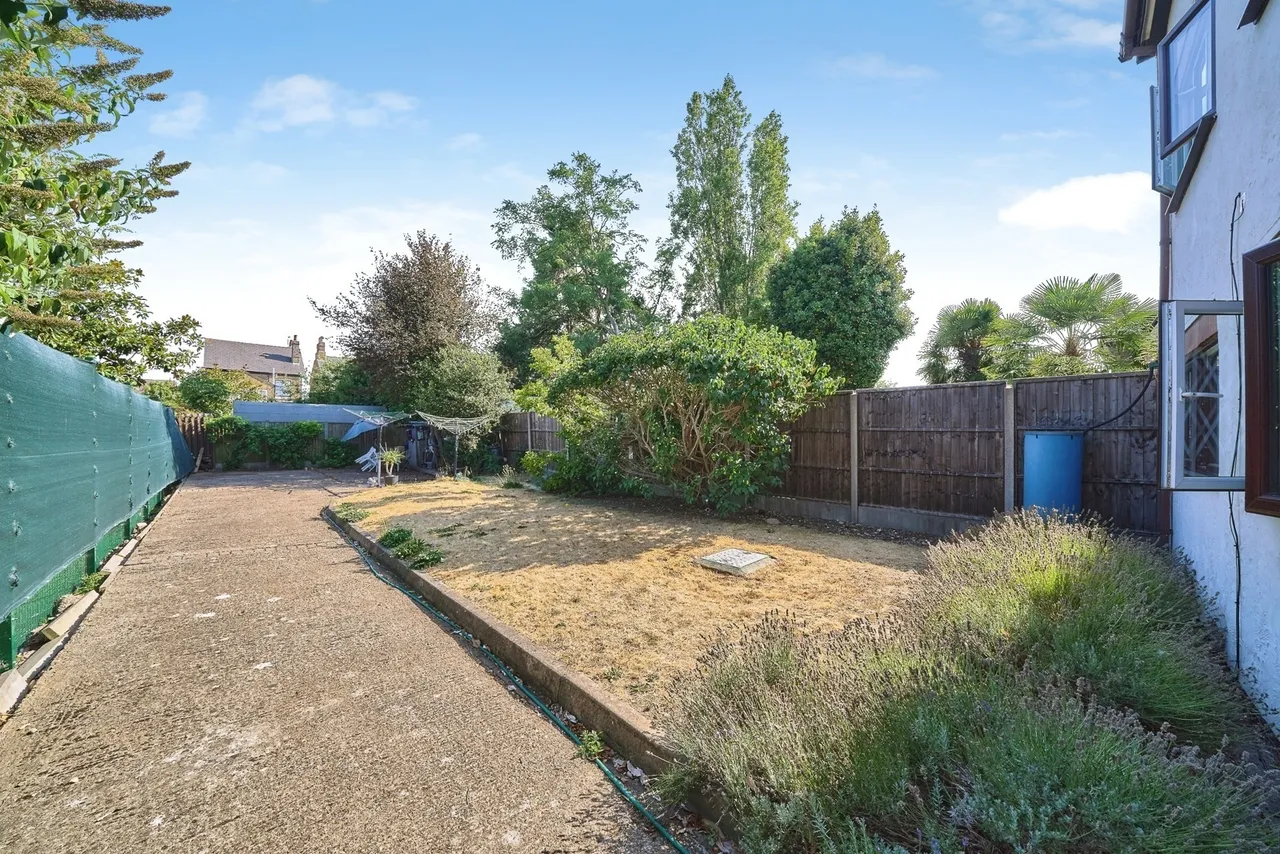 Forest Road, London, E11, photo 17