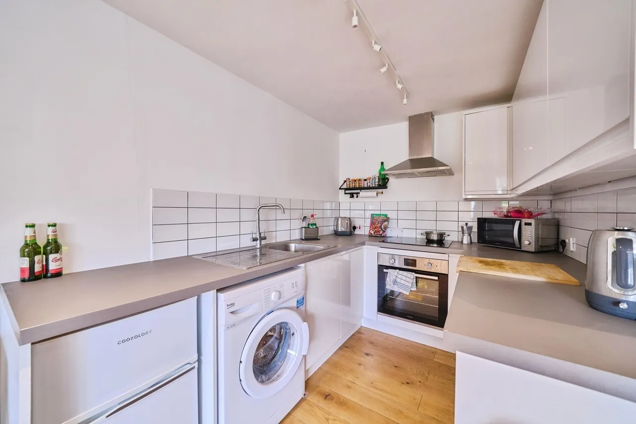 Forest Road, London, E11, photo 8