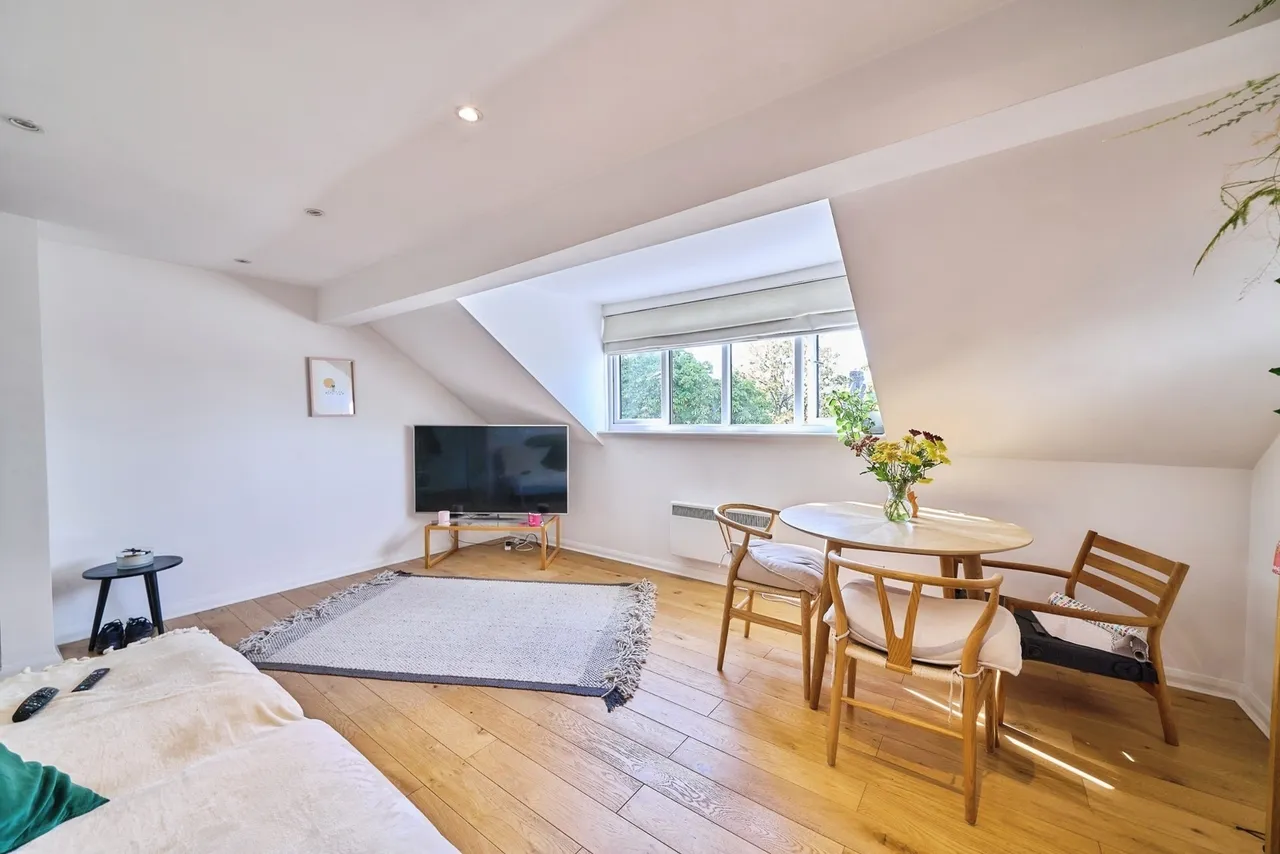Forest Road, London, E11, photo 2