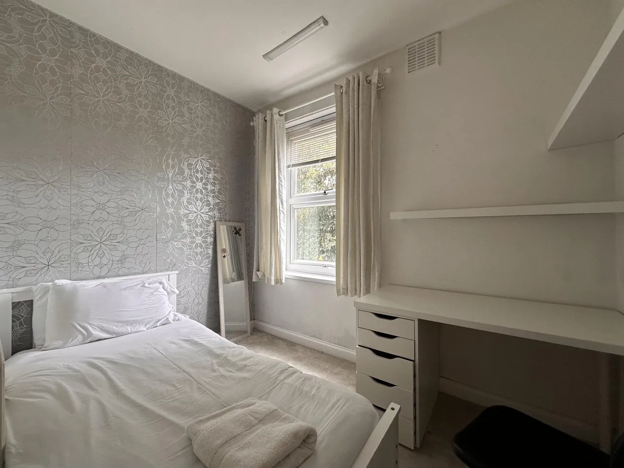 Burley Lodge Road, Leeds, LS6, photo 10