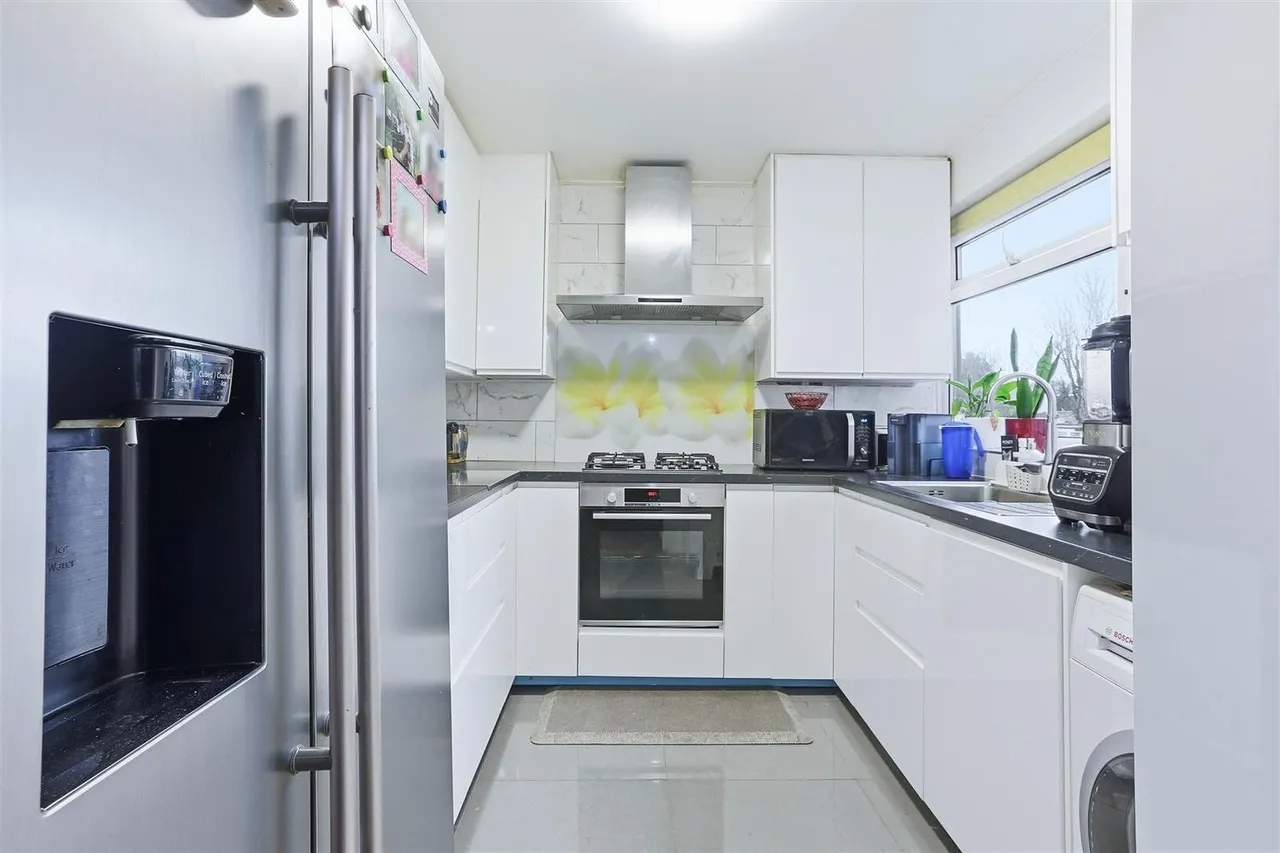 Christchurch Park, Sutton, SM2 5UD, photo 6