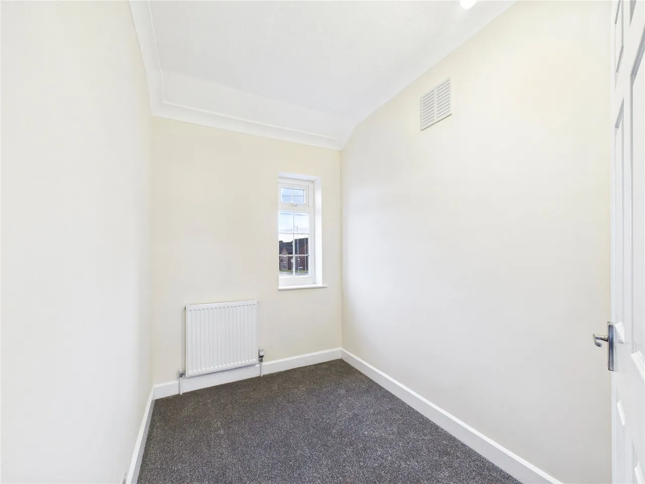 Main Road, Harwich, CO12, photo 17