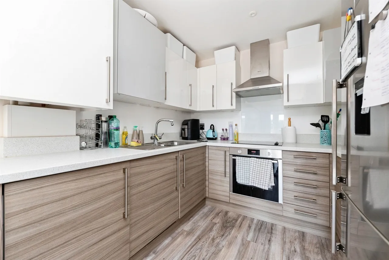 Giles Crescent, Stevenage, photo 3