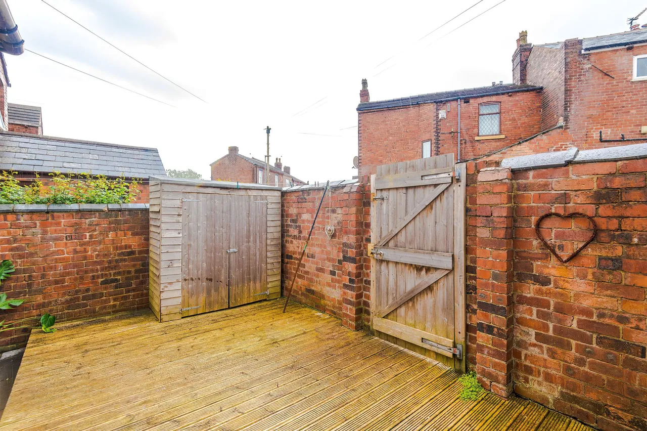 Wigan Road, Ashton-In-Makerfield, Wigan, Wigan, WN4 9BH, photo 19