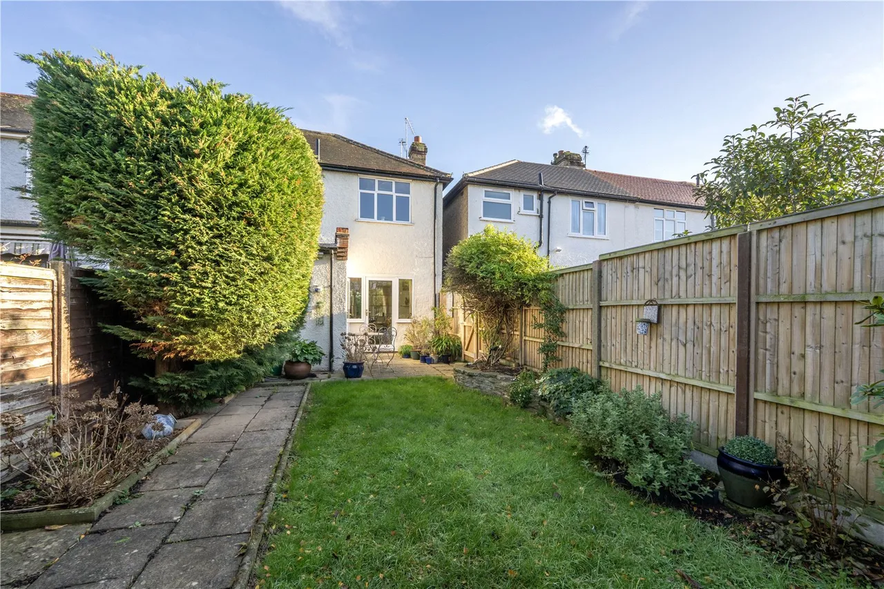 Westbrook Avenue, Hampton, TW12 2RE, photo 2