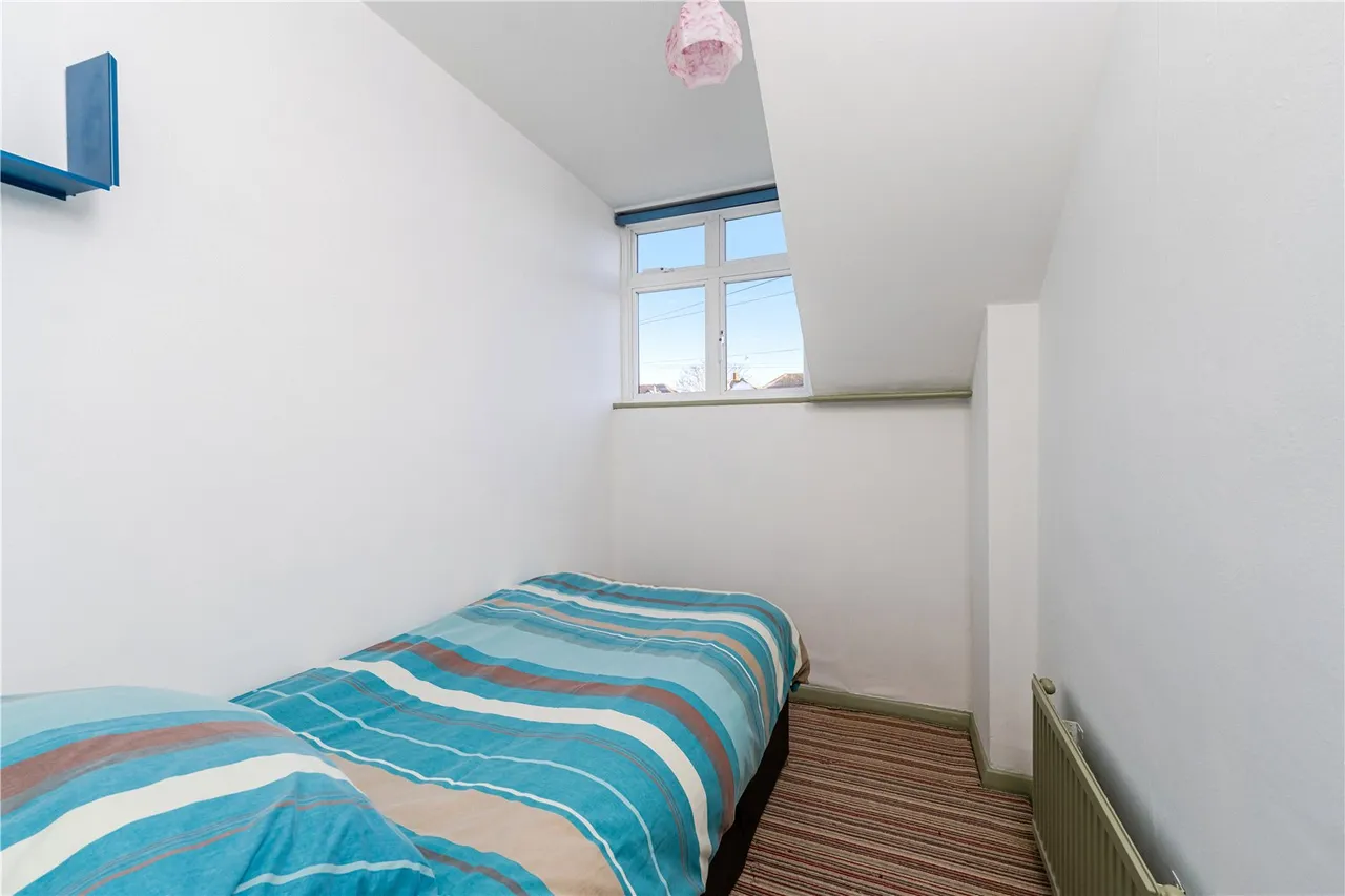 Westbrook Avenue, Hampton, TW12 2RE, photo 11