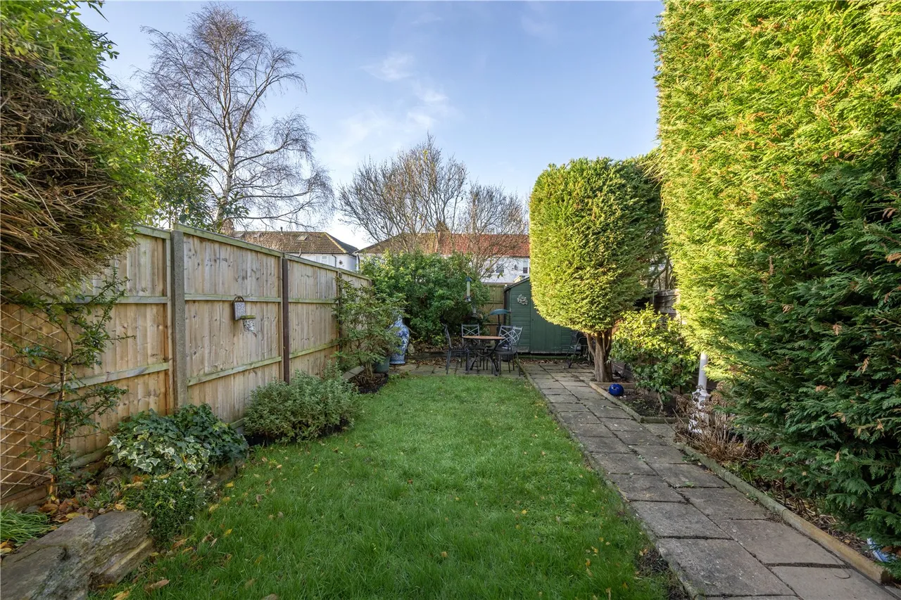 Westbrook Avenue, Hampton, TW12 2RE, photo 13