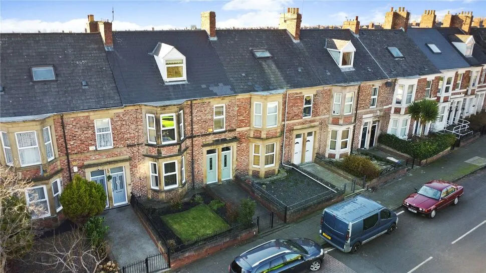 6 bed flat for sale, Avenue Road, Saltwell, NE8