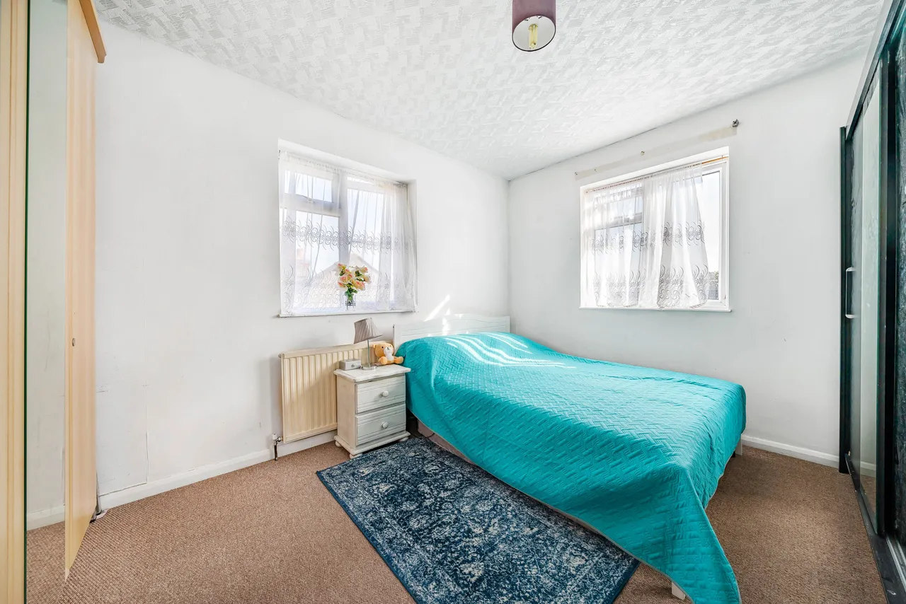 Flat 13, Livingstone Court, 47 Matlock Road, London, photo 4