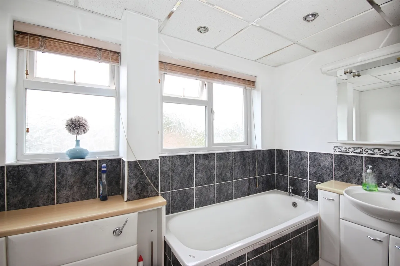 Warwick Place, Leamington Spa, CV32, photo 7
