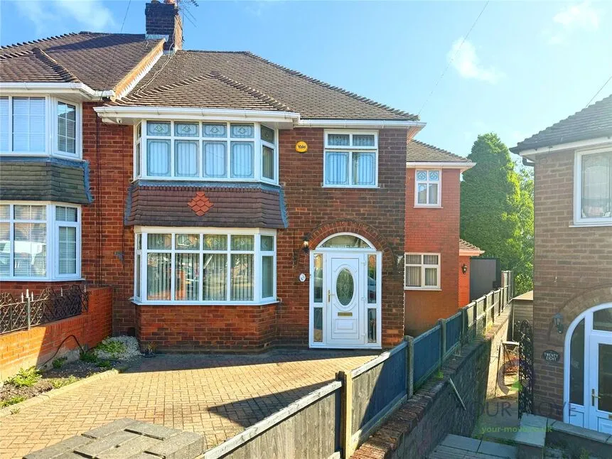 4 bed house for sale — Masefield Avenue, Dudley, West Midlands, DY1