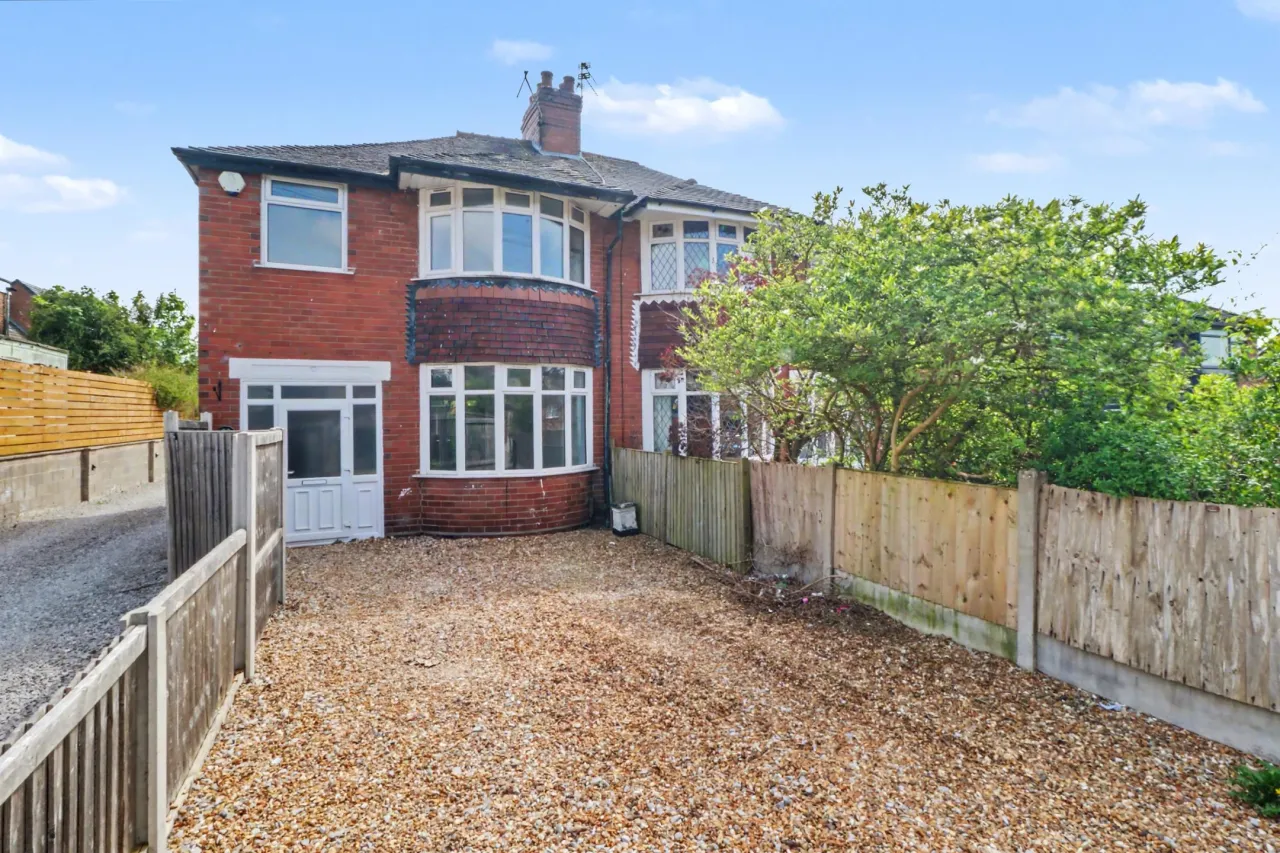 3 bed property for sale, King Street, Newcastle