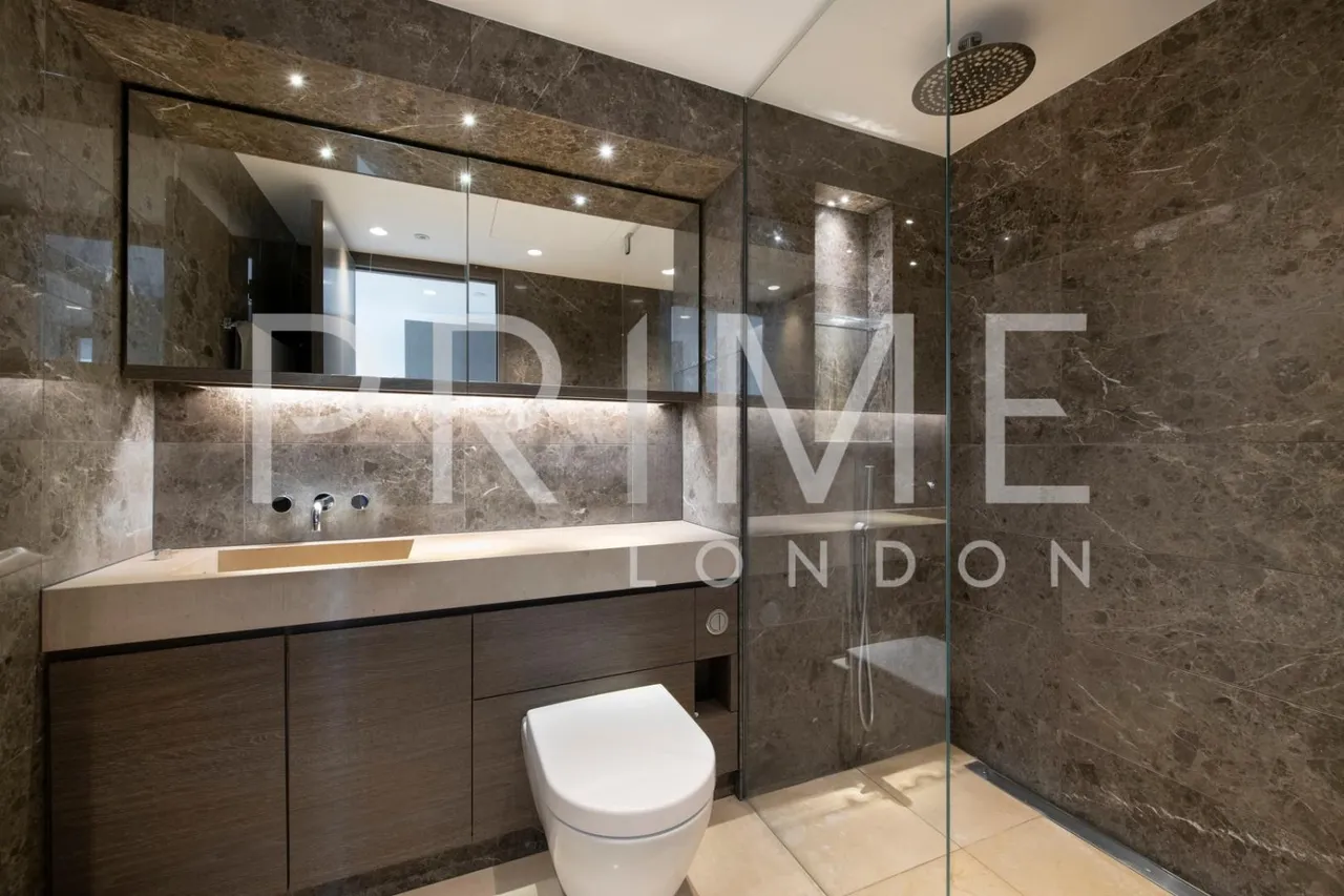Blackfriars Road, London, SE1, photo 10