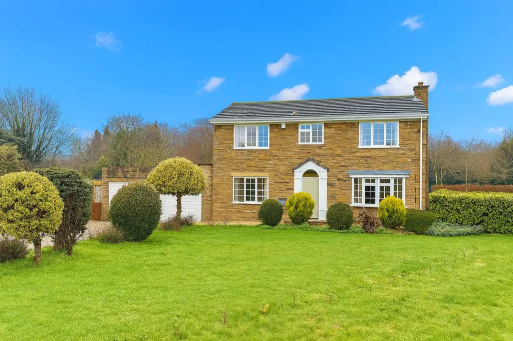 Slade Close, LS23, photo 25