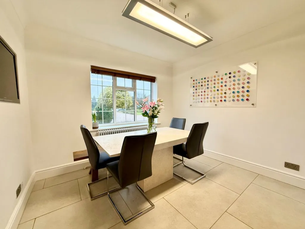 Slade Close, LS23, photo 12